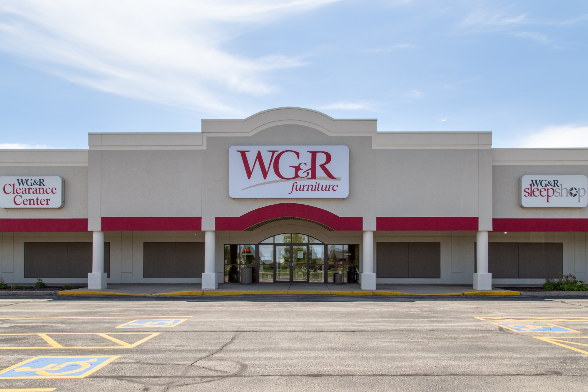 WG&R Manitowoc Storefront Exterior